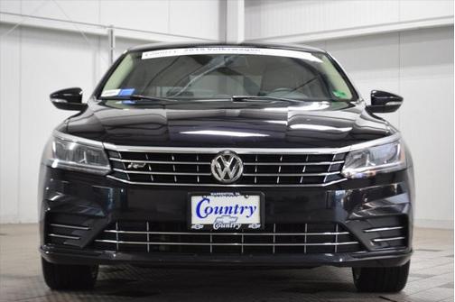 2018 Volkswagen Passat 2.0T R-Line