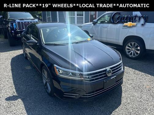 2018 Volkswagen Passat 2.0T R-Line