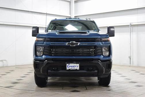 Lakeshore Blue Metallic 2026 Chevrolet Silverado 2500 Custom