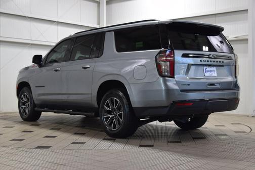 Sterling Gray Metallic 2023 Chevrolet Suburban 4WD Z71