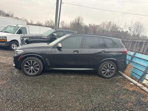 2023 BMW X5 M50i