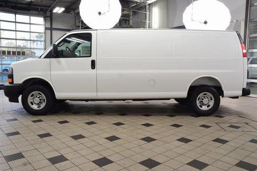 2025 Chevrolet Express 3500 RWD 3500 Extended Wheelbase WT
