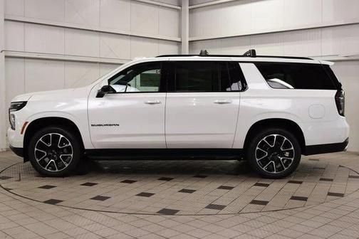 2025 Chevrolet Suburban RST