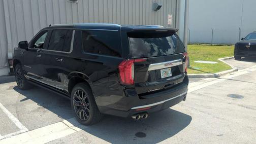 Onyx Black 2024 GMC Yukon XL Denali