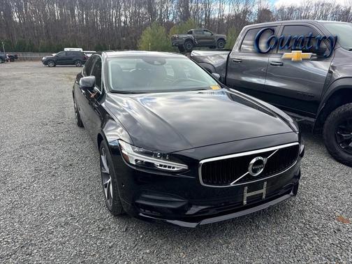 2018 Volvo S90 T5 Momentum