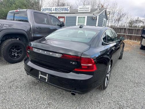 2018 Volvo S90 T5 Momentum