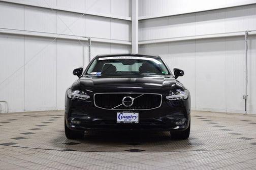 2018 Volvo S90 T5 Momentum