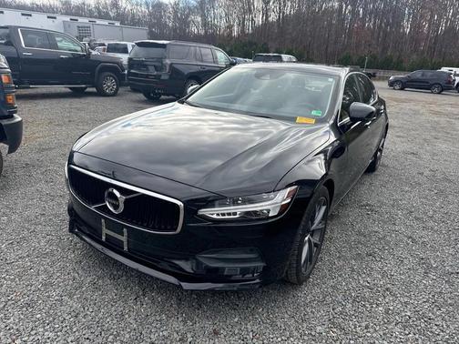 2018 Volvo S90 T5 Momentum