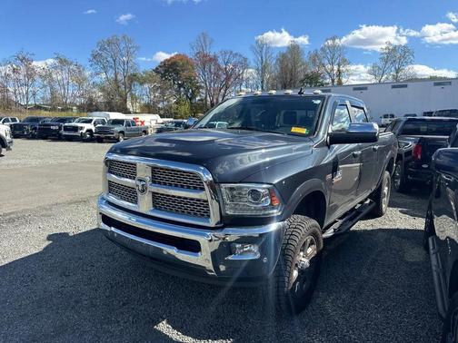 2018 RAM 2500 Laramie Crew Cab 4x4 6'4' Box