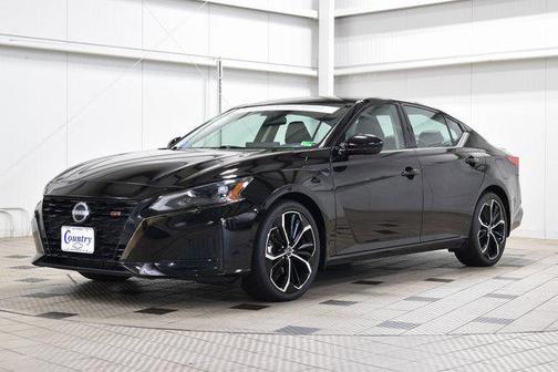 2023 Nissan Altima SR FWD