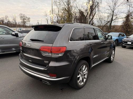 2016 Jeep Grand Cherokee Summit