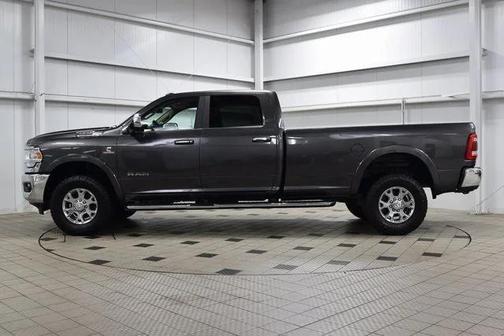 2022 RAM 3500 Laramie Crew Cab 4x4 8' Box