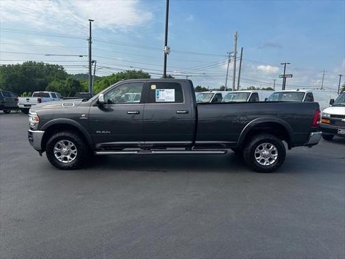 2022 RAM 3500 Laramie Crew Cab 4x4 8' Box