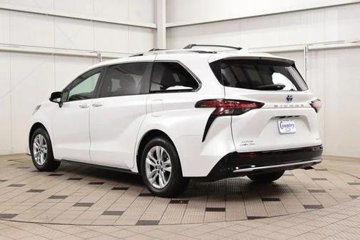 2025 Toyota Sienna Limited