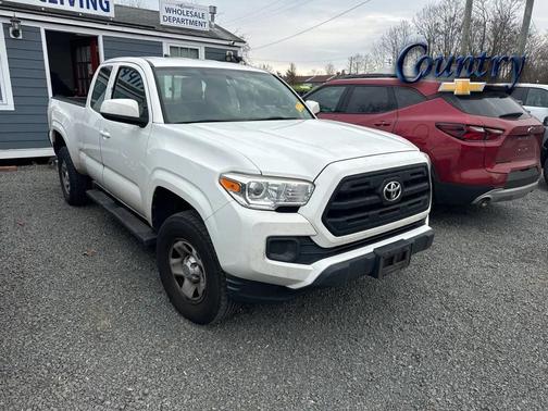 2017 Toyota Tacoma SR