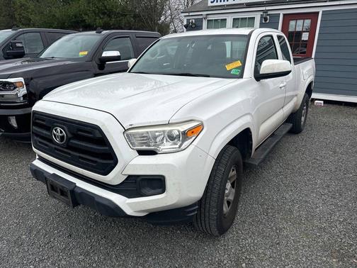 2017 Toyota Tacoma SR