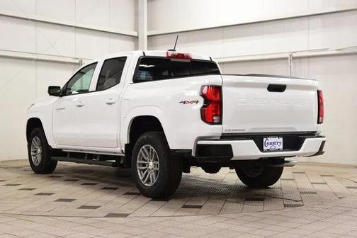Summit White 2026 Chevrolet Colorado LT