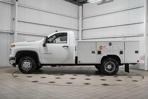 2025 Chevrolet Silverado 3500 WT
