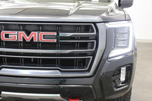 Onyx Black 2024 GMC Yukon 4WD AT4