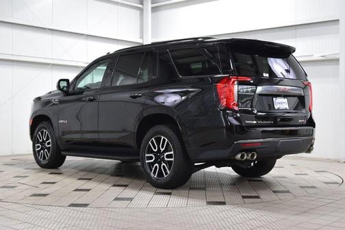 Onyx Black 2024 GMC Yukon 4WD AT4