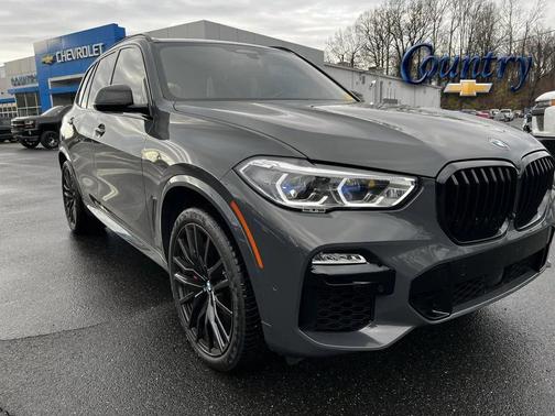 2021 BMW X5 M50i