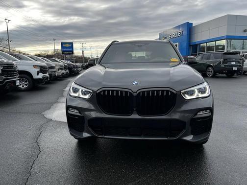 2021 BMW X5 M50i