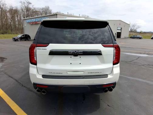 White Frost Tricoat 2024 GMC Yukon Denali Ultimate