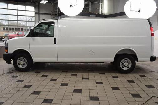 2025 Chevrolet Express 3500 RWD 3500 Extended Wheelbase WT