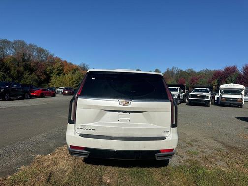 2023 Cadillac Escalade ESV Premium Luxury