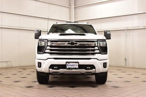 Summit White 2026 Chevrolet Silverado 2500 High Country