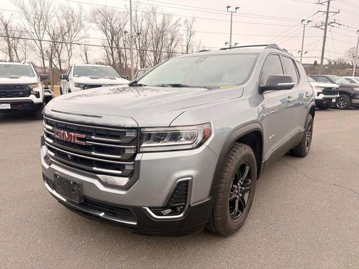 2023 GMC Acadia AWD AT4