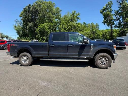 Antimatter Blue Metallic 2022 Ford F-250 XLT
