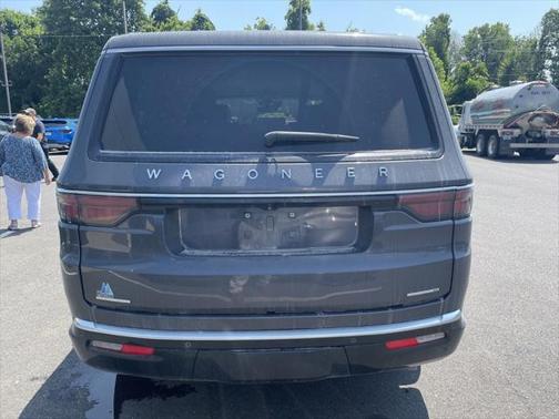 2022 Jeep Wagoneer Series III 4x4