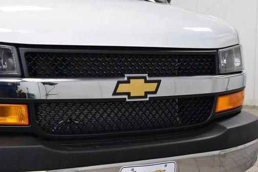 2025 Chevrolet Express 2500 RWD 2500 Regular Wheelbase WT