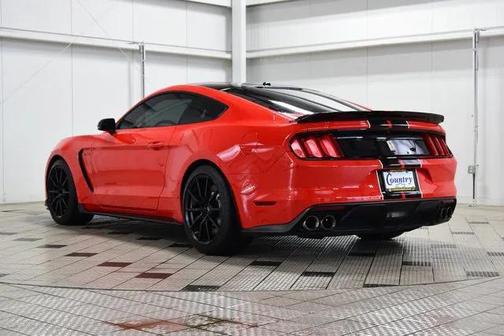 2017 Ford Shelby GT350 Base
