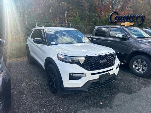 2022 Ford Explorer ST