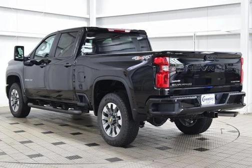 2026 Chevrolet Silverado 2500 Custom