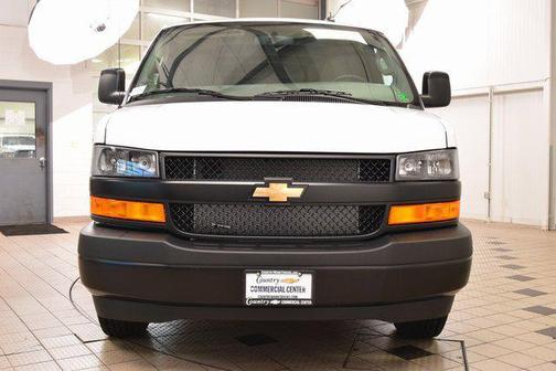 2025 Chevrolet Express 2500 RWD 2500 Regular Wheelbase WT