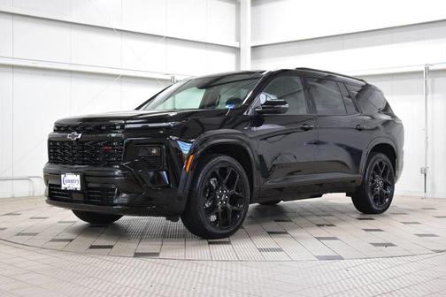 Mosaic Black Metallic 2026 Chevrolet Traverse RS