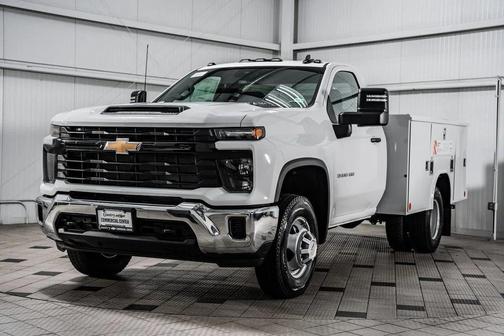 Summit White 2025 Chevrolet Silverado 3500 WT