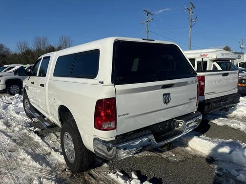 2017 RAM 2500 Tradesman Crew Cab 4x4 6'4' Box