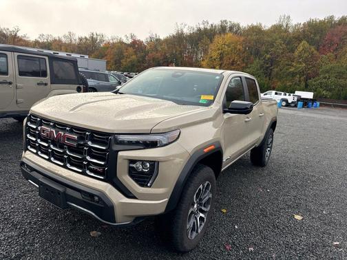 2023 GMC Canyon AT4