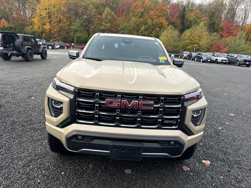 2023 GMC Canyon AT4