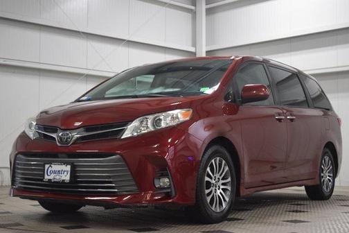2019 Toyota Sienna XLE Premium