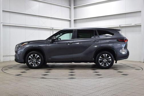 2024 Toyota Highlander Hybrid XLE