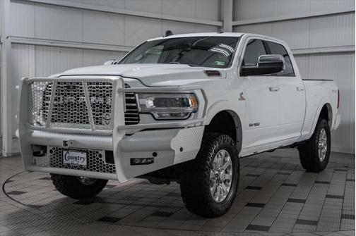 2022 RAM 2500 Laramie Crew Cab 4x4 6'4' Box
