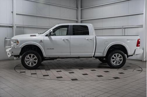 2022 RAM 2500 Laramie Crew Cab 4x4 6'4' Box