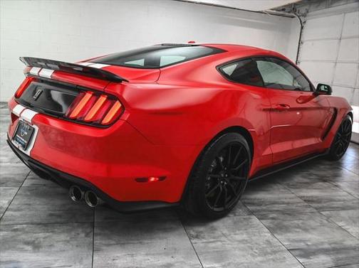 2017 Ford Shelby GT350 Base