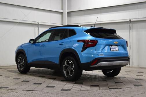Marina Blue Metallic 2025 Chevrolet Trax LT