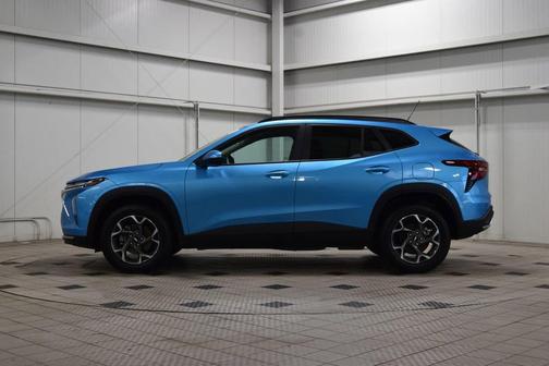 Marina Blue Metallic 2025 Chevrolet Trax LT